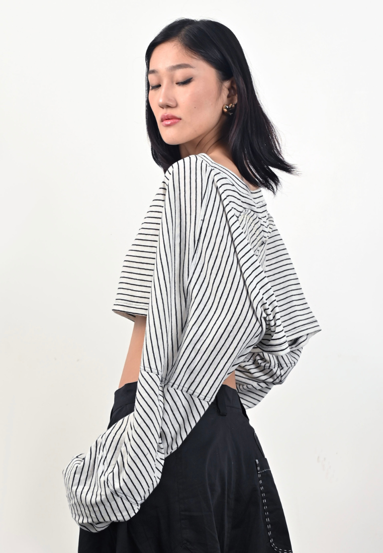 Agam Top | White And Black