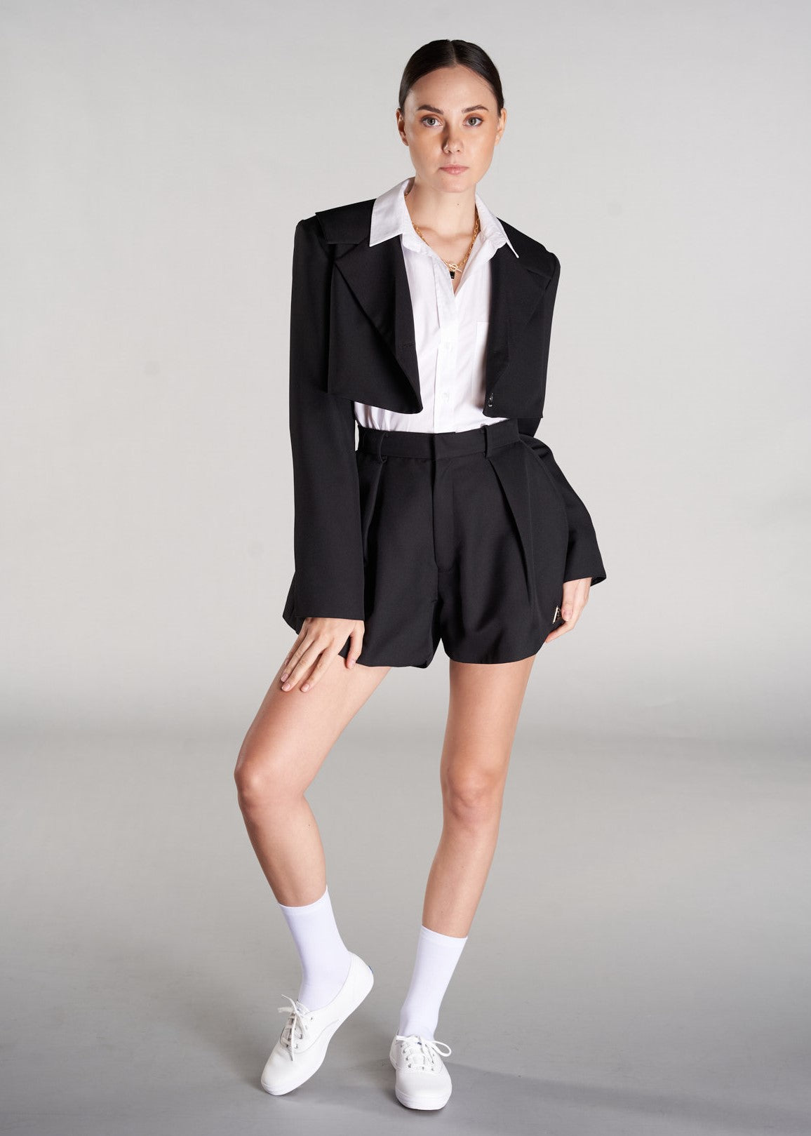 loose fit cropped blazer